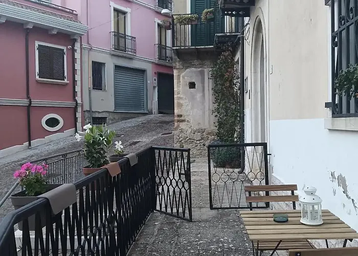 Dimora 1924 לינה וארוחת בוקר *